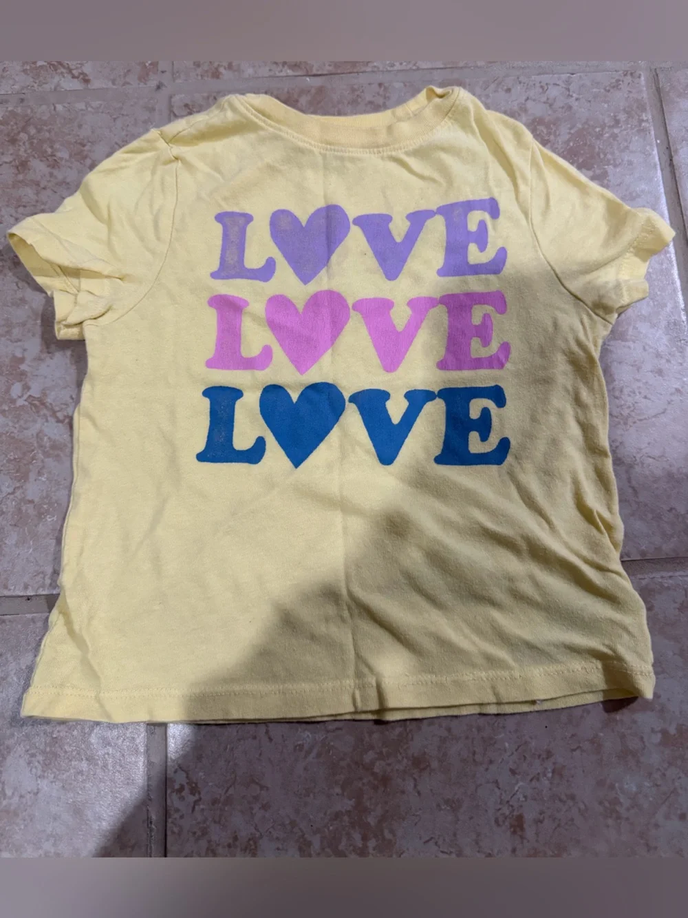 Kids Yellow 'LOVE' Graphic Tee - Bright Heart Print